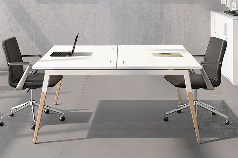 bureau individuel blanc et bois