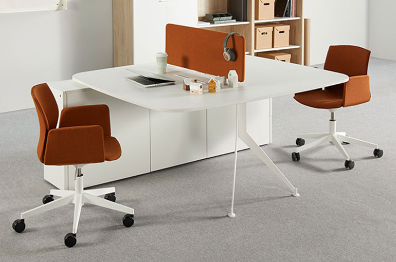 bureau blanc classique