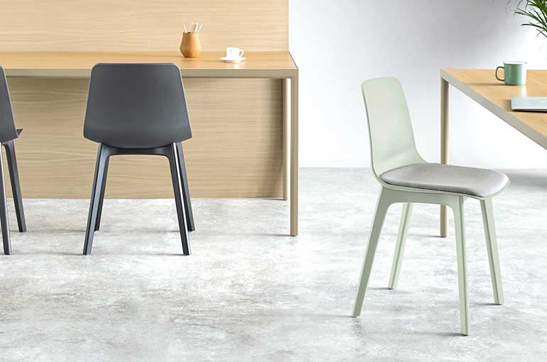table et chaises design pour restaurant