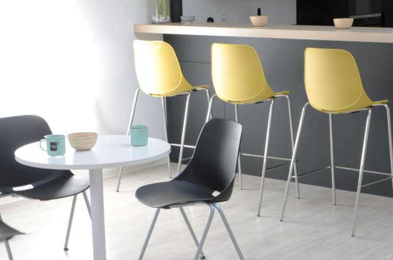 tabouret chaise restaurant entreprise