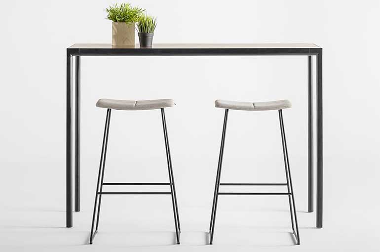 table haute et tabouret haut restaurant entreprise