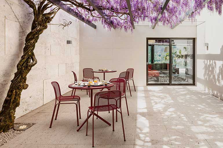 table et chaises terrasses