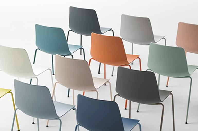 detail chaises inclass