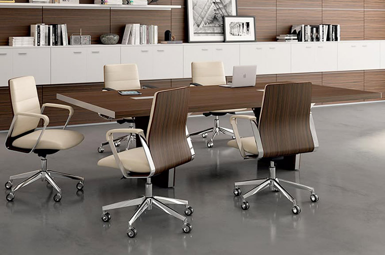 petite table de réunion blanche