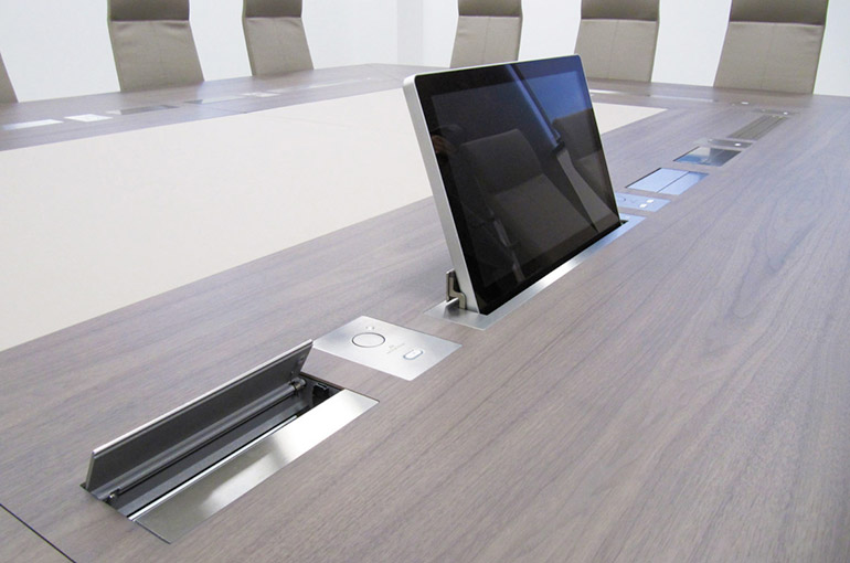 table de érunion avec cables intégré